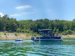 Pontoon blue waters resort