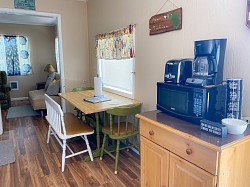 blue waters resort bull shoals lake cabin 4 (dining area)