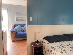 Blue waters resort cabin 3 (king size bed)