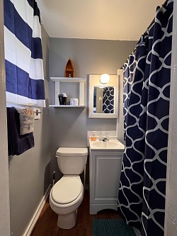 Blue waters resort cabin 3 (bathroom)