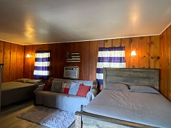 Blue waters resort cabin 7 (2 queen beds)